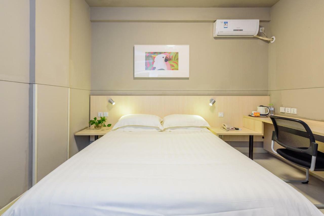 Jinjiang Inn Nanning Railway Station North Youai Road Екстер'єр фото