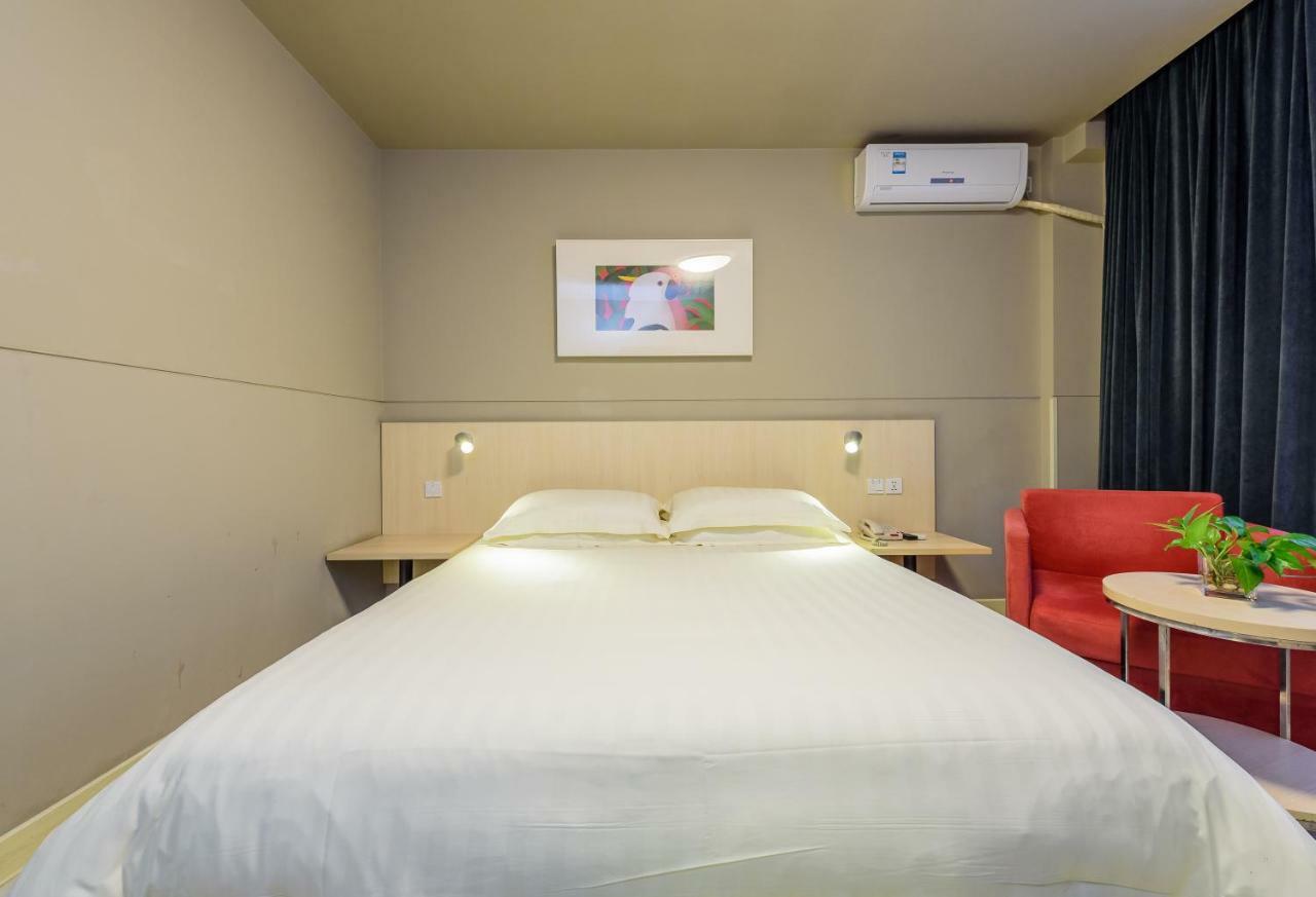 Jinjiang Inn Nanning Railway Station North Youai Road Екстер'єр фото
